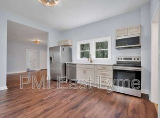 44 Summer St #1, Norwich, CT 06360