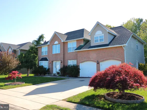 39 E Moyer Dr, Bear, DE 19701