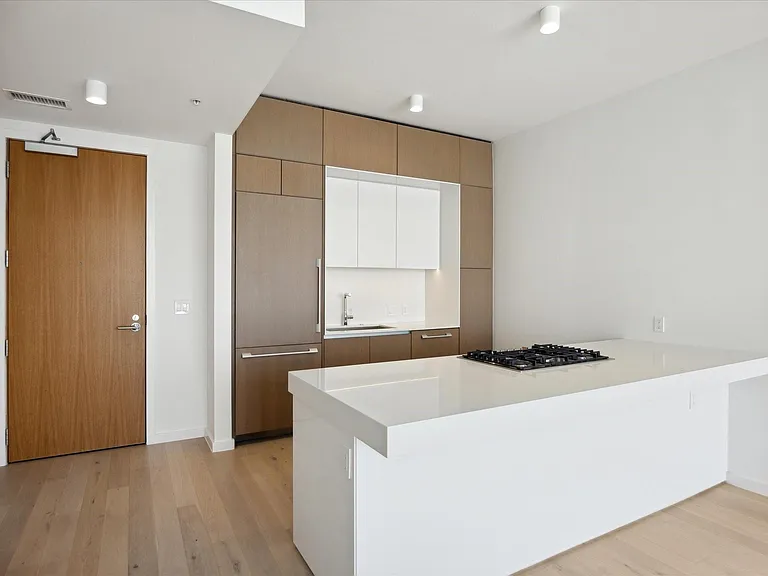 313 W 17th St #1502 — Photo 27