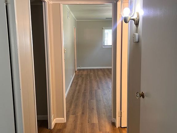 4th image of 1522 Adams St