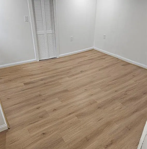 669 W Canfield St — Photo 11