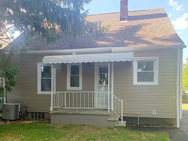 21302 Gardenview Dr — Photo 16
