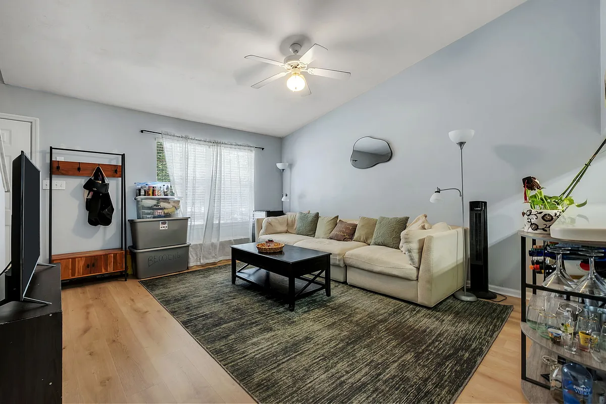 Building Photo - 241 Dixie Dr #3