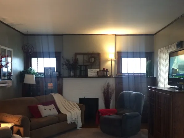 405 W Jackson St, West Unity, OH 43570