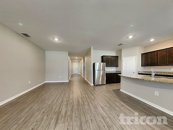 3rd image of 4513 Breccia Ln