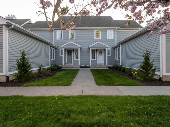 76 Copley Road #76, Glastonbury, CT 06073