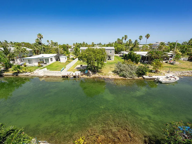 59 Palm Dr — Photo 16