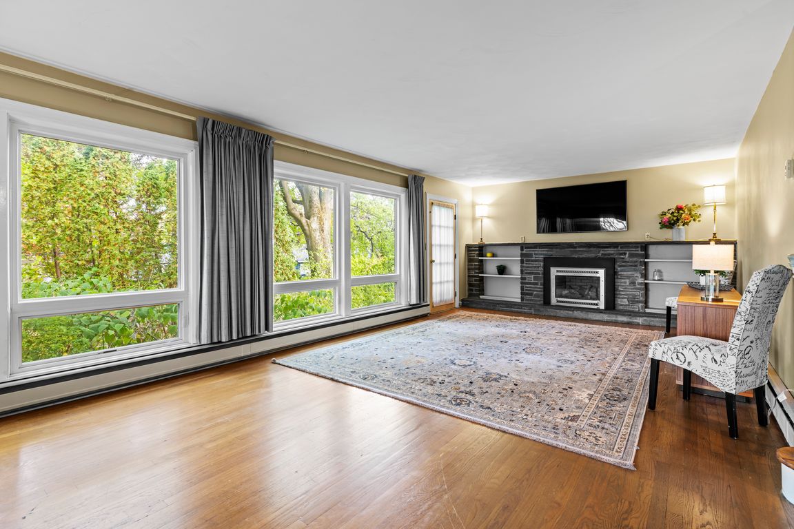 next background image