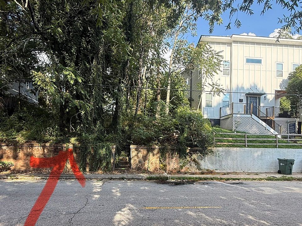 2nd image of 972 McDaniel St SW