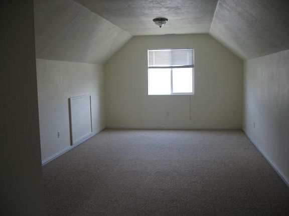 5th image of 1651 N 40 E