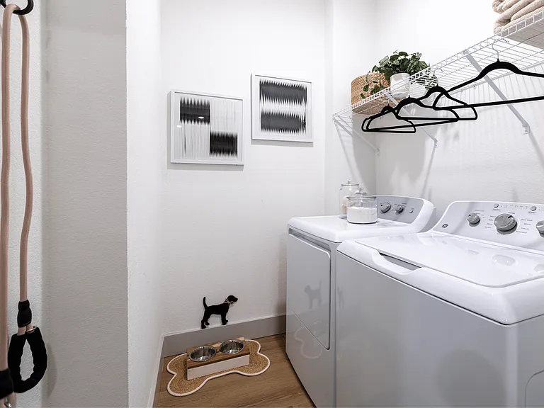 Arden Pines Luxury Apartments — Photo 27