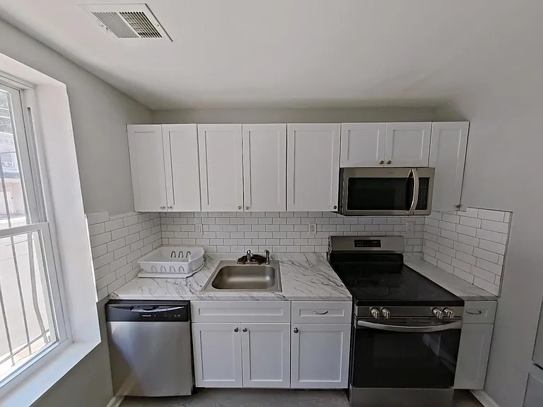 2036 N Gratz St #1 — Photo 2