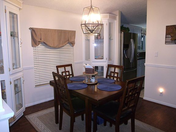 4th image of 578 Delmar Dr #578