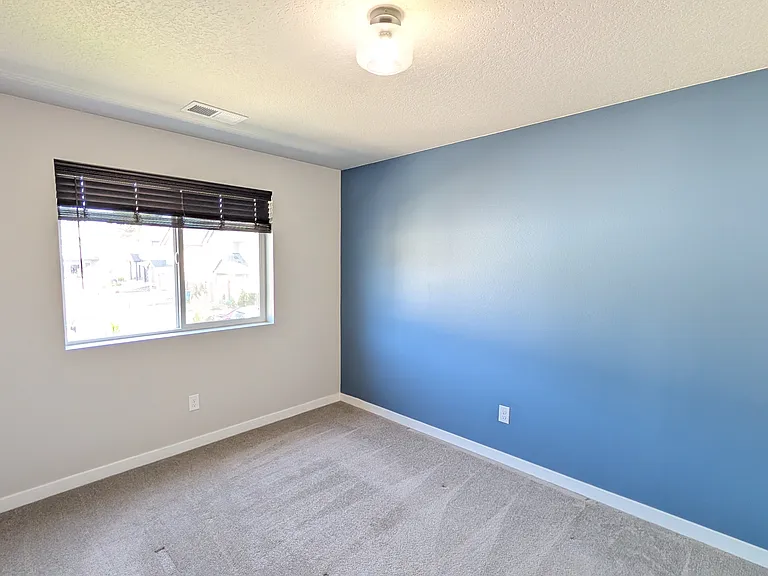 6019 NE 55th Cir — Photo 8