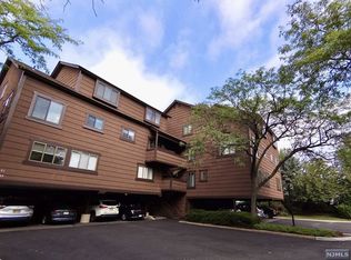 90 Harbor Ky, Secaucus, NJ 07094