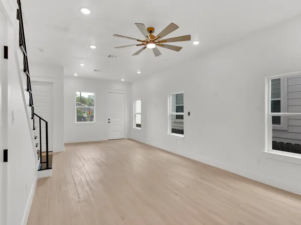 1311 E 33rd St #A, Houston, TX 77022