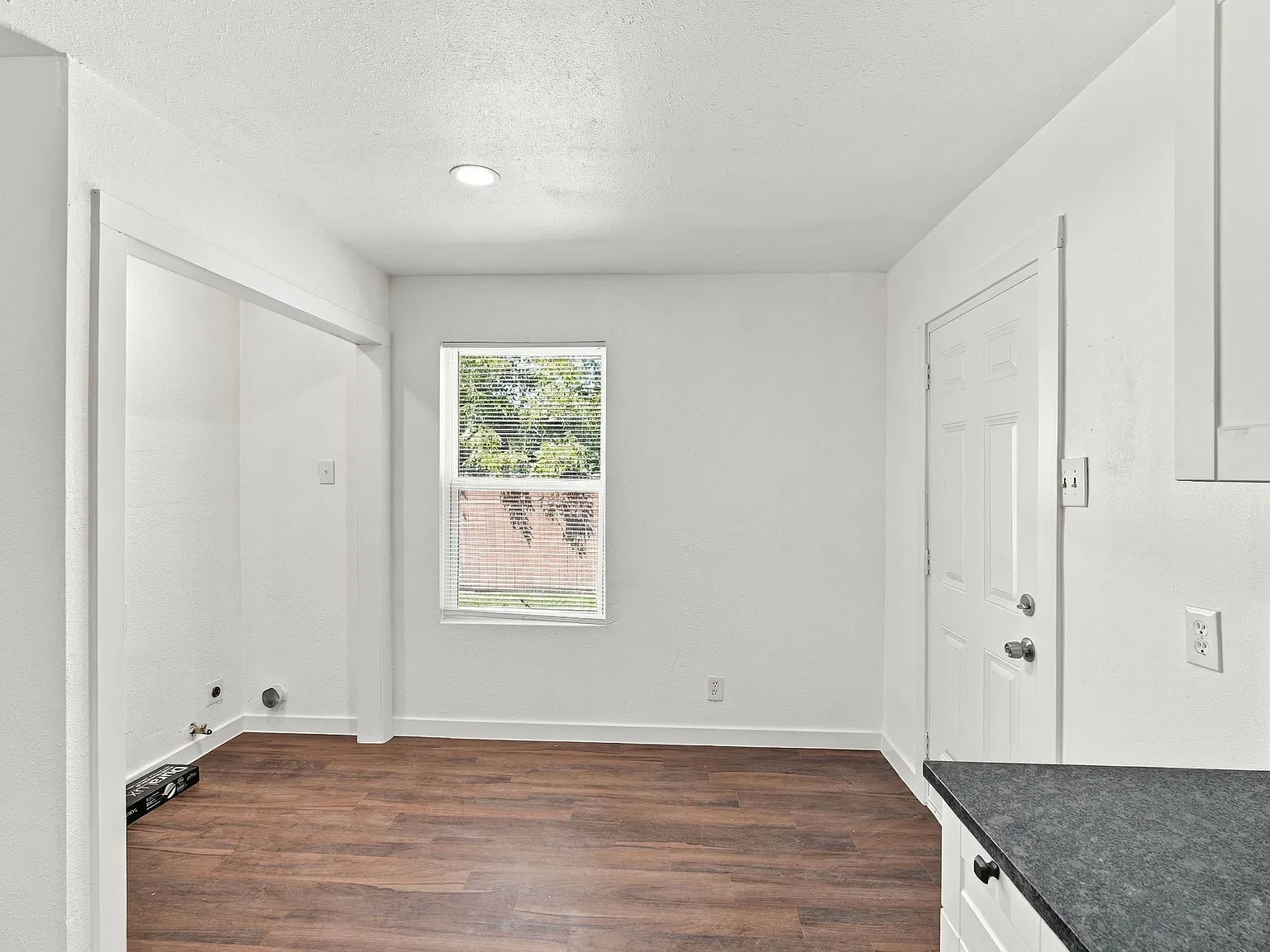 4 bed, 1341 sqft, $2,500 — Photo 4