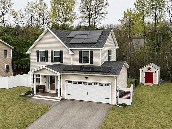 2nd image of 31 Rangeway Drive