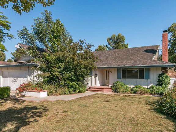 3rd image of 1090 La Grange Ave