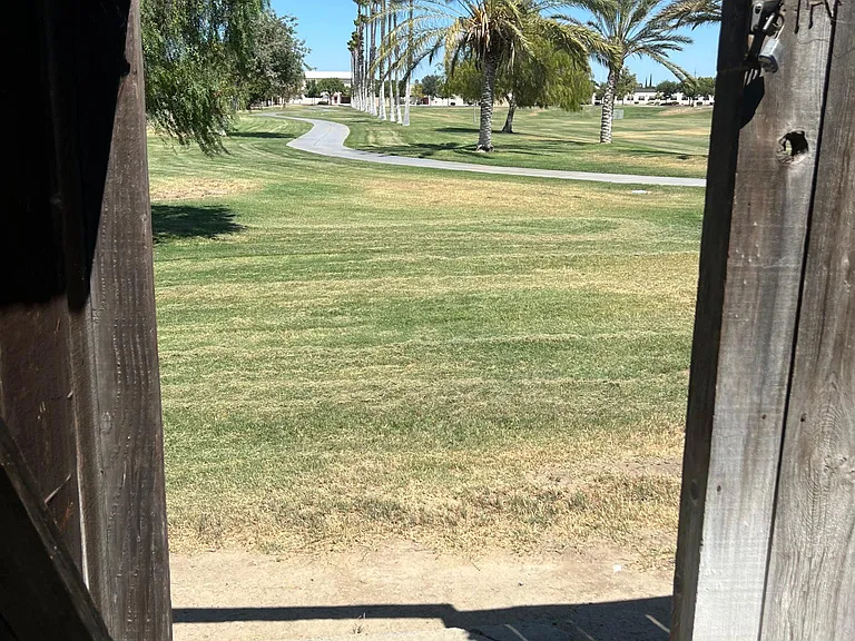 1529 Racquet Club Dr #B — Photo 9