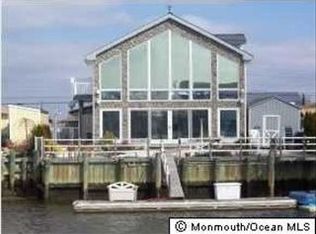 45 W Raritan Dr, Little Egg Harbor, NJ 08087