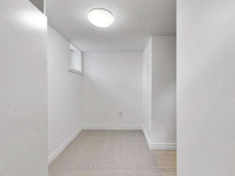 119 Essex St #LOWER — Photo 2