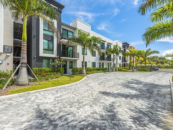 2nd image of 5840 Lakeshore Dr #1-220