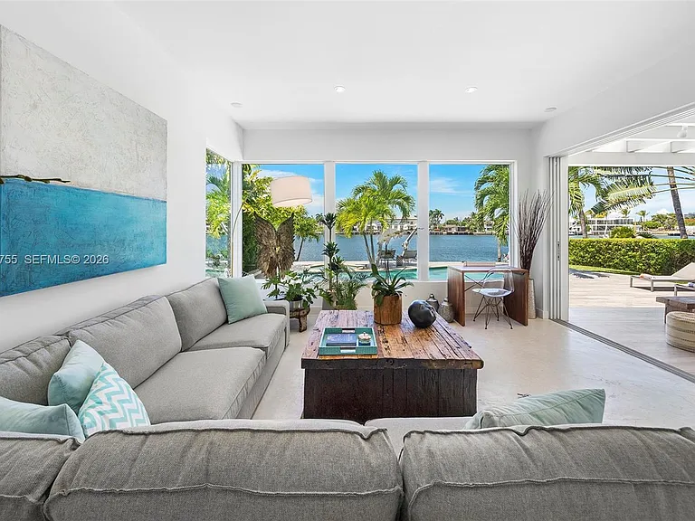 365 N Shore Dr — Photo 5