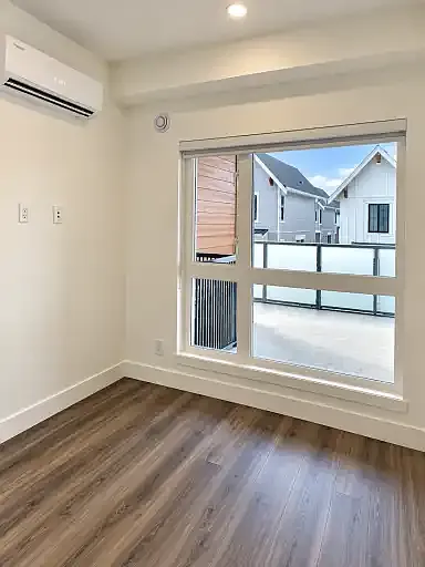 2 bed, 2.0 bath, 760 sqft, $2,350 — Photo 4