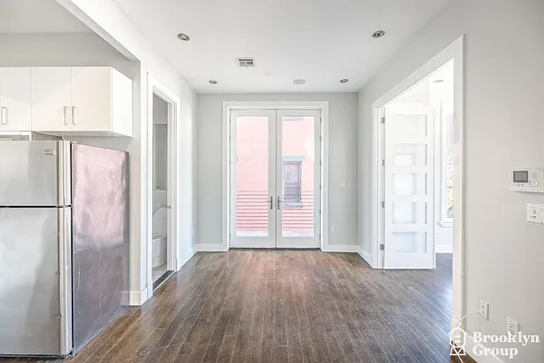 Rented by Brooklyn Group | media 8