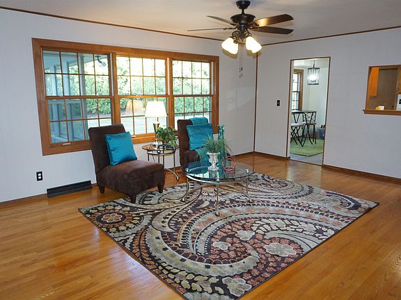2nd image of 4206 Dunbar Pl