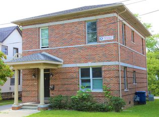 1348 Wilmot Ct, Ann Arbor, MI 48104