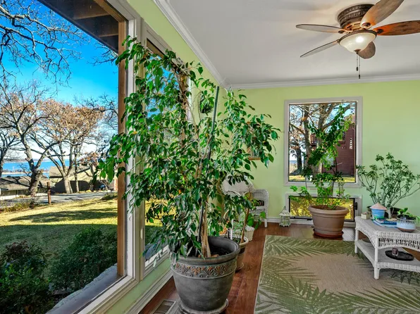 127 W Eagleview Cir, Pottsboro, TX 75076