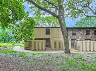 2555 Unity Ave N, Golden Valley, MN 55422