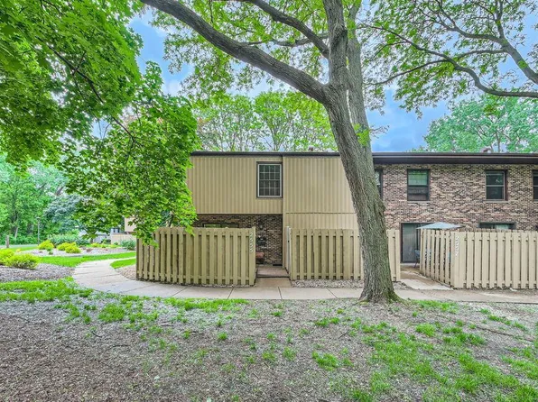 2555 Unity Ave N, Golden Valley, MN 55422