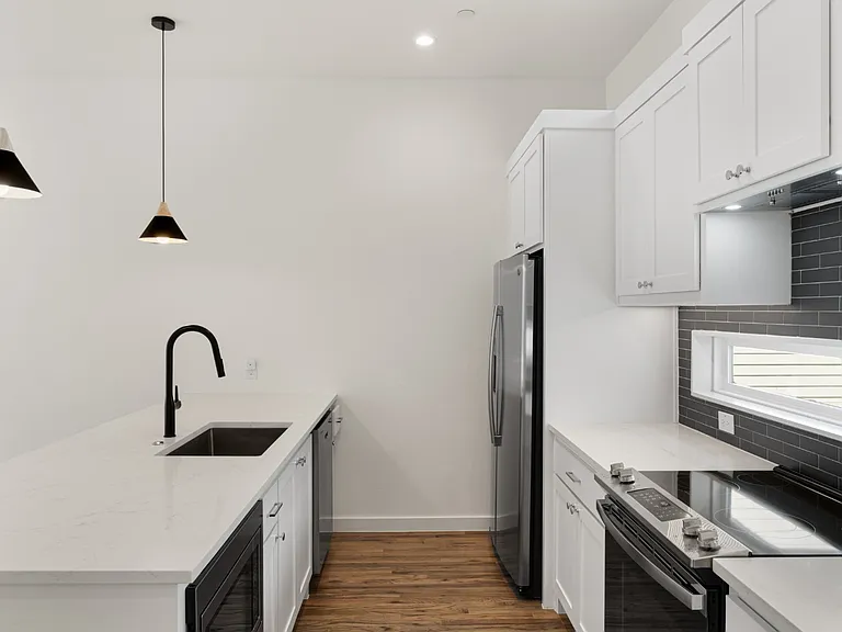 6319 Richmond Ave — Photo 14