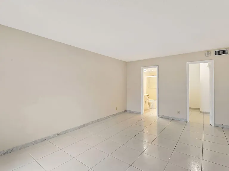 531 N Ocean Blvd #805 — Photo 11