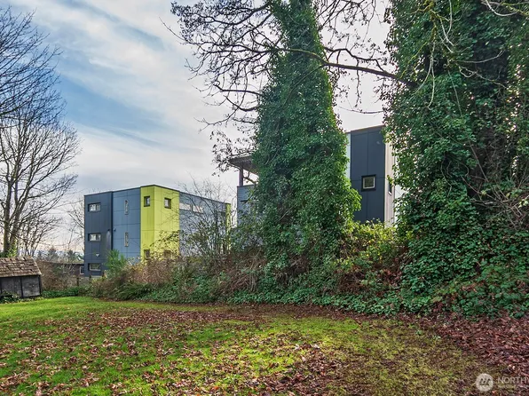 47 xx Mount View Drive S, Seattle, WA 98108