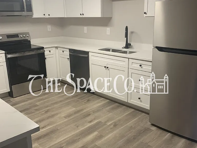 1118 Gunn Ave #B — Photo 4