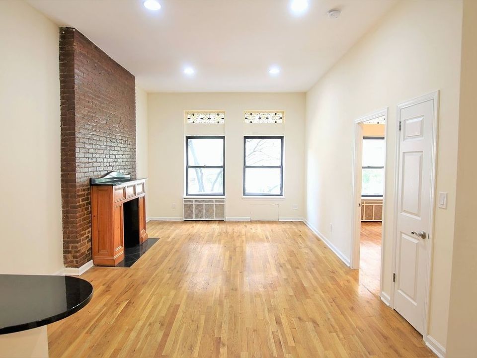 1st image of 331 W End Ave APT 3A