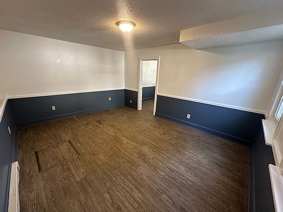 2nd image of 1102-1104 W Carlisle Ave #4
