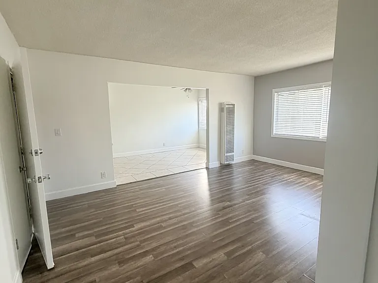820 W Gardena Blvd #6 — Photo 4