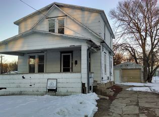 709 S 16th Ave, Freeport, IL 61032