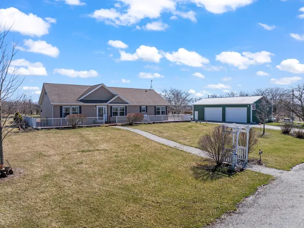 3015 N 1600 East Rd, Clifton, IL 60927