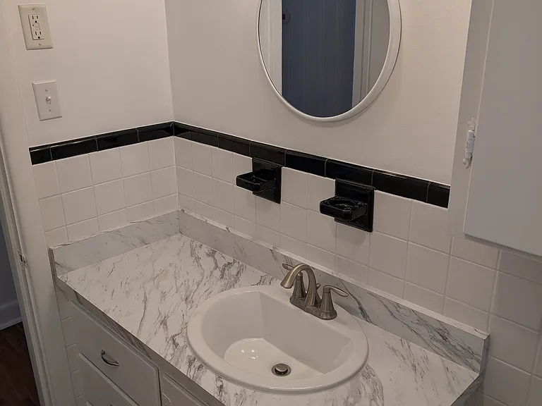2109 N Berkeley Blvd — Photo 2
