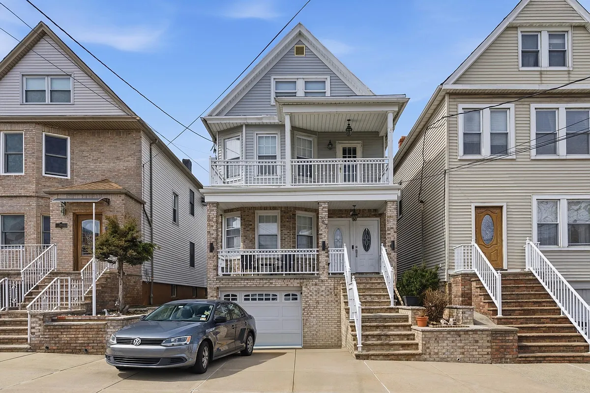 Building Photo - 187 Avenue C #1