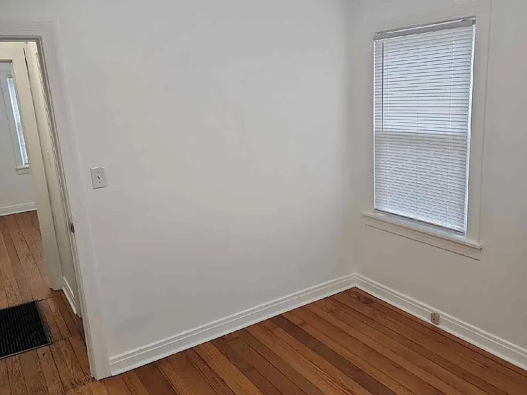 1015 Camden Ave — Photo 14