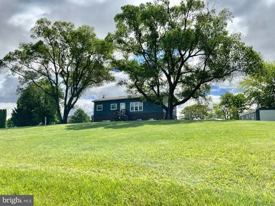 655 New Chester Rd, New Oxford, PA, 17350