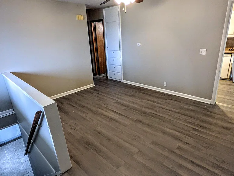 1367 N Morgantown Ave — Photo 2