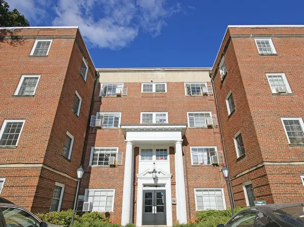 32 University Cir, Charlottesville, VA